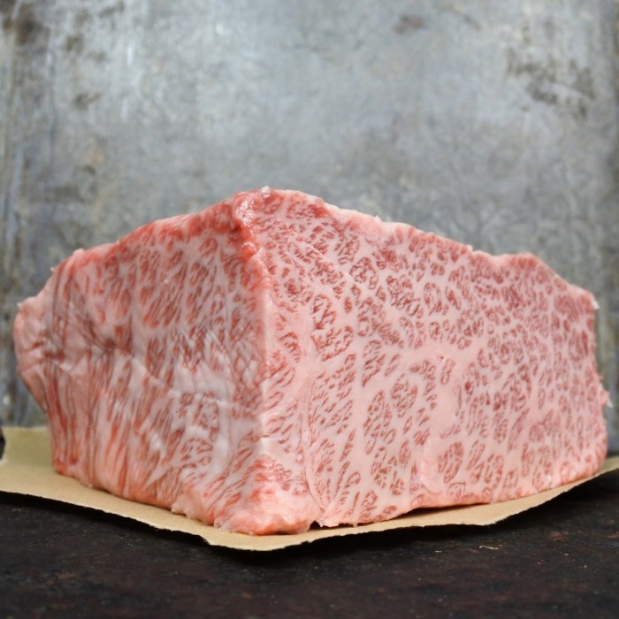 Japans Wagyu chuckroast Kagoshima A5+ BMS12