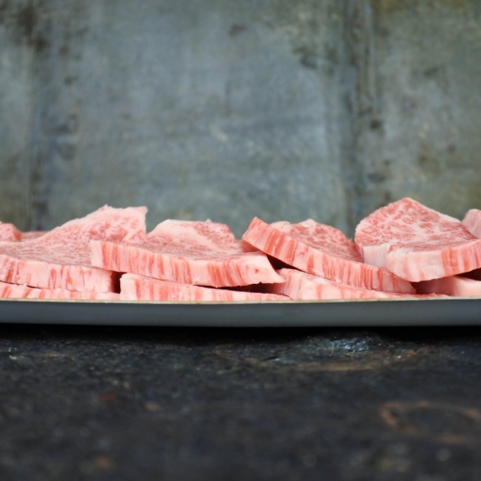Japans Wagyu karubi shortribs zonder been Kagoshima A5+ BMS12
