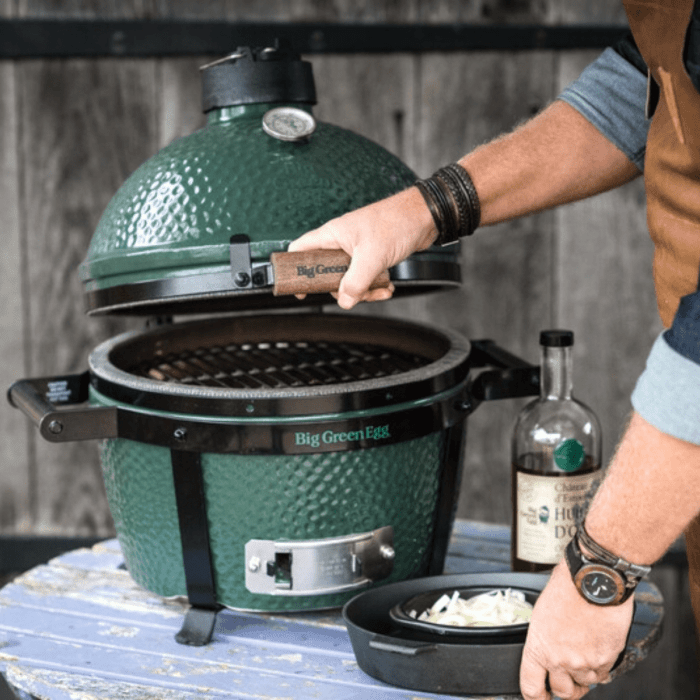 Big Green Egg MiniMax + Carrier